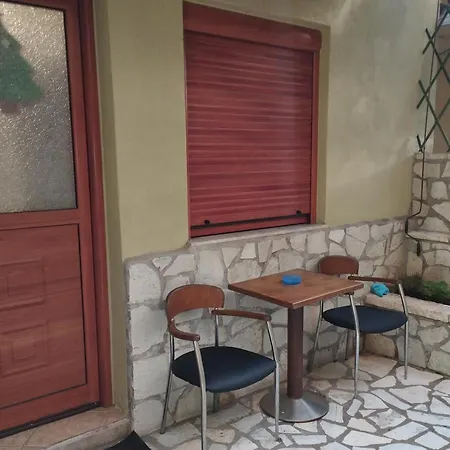 Casa D' Irene Apartament Karpenísion