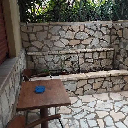 Casa D' Irene Karpenísion